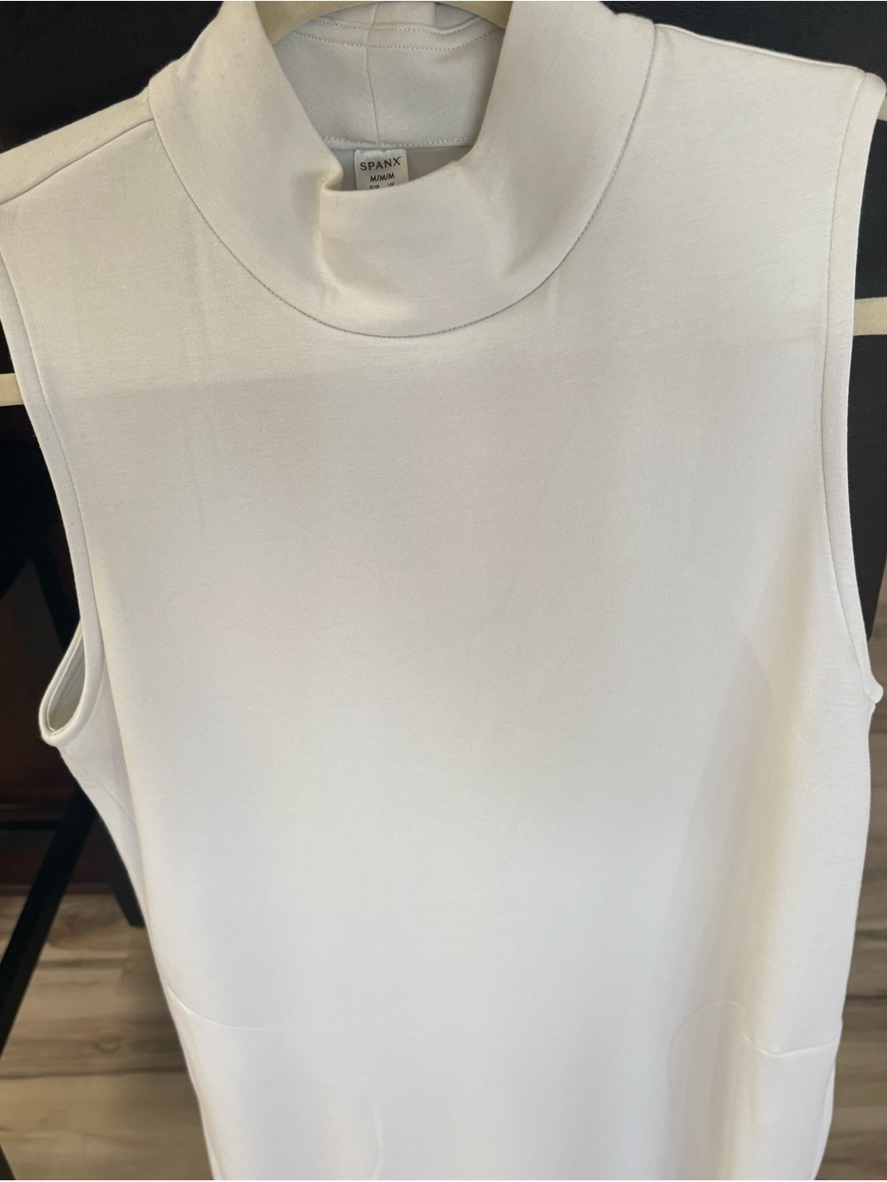 SPANX White Sleeveless Mock Neck Camisole